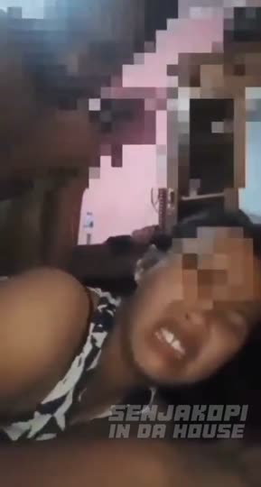 ent0t tetangga montok sambil ditelpon suami.mp4