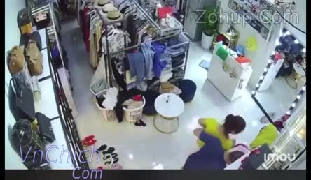 PENCURI PERKAOS PENJAGA TOKO