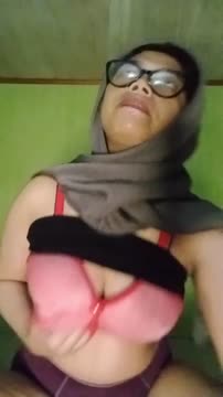Jilbob Suka Main Air Liur (1)