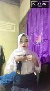 Talent Laura cosplay anak sekolah.mp4