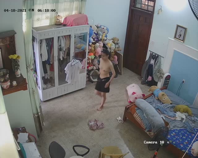 CCTV Kamar Kakak Ganti Baju Bodynya Boleh Juga.mp4