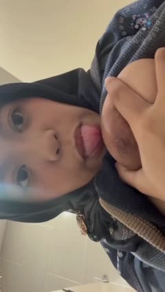 Hijab toblut pamer uting.mp4
