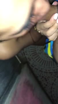 Disepong tante di wc crot di tt
