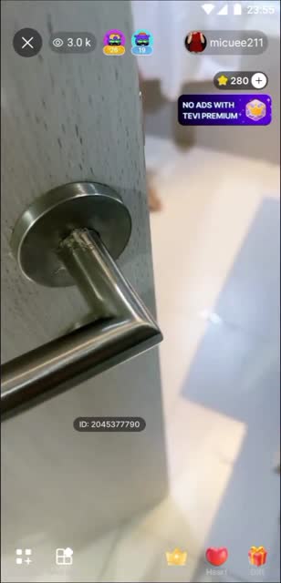 Micuee lagi ngapain di toilet.mp4