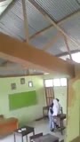 Bokep SMP bocil daripada tawuran mending ngentot.mp4