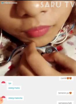 Ometv pakai baju piama