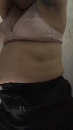 Ngintip bu Wati Tobrut di toilet kolam renang.mp4