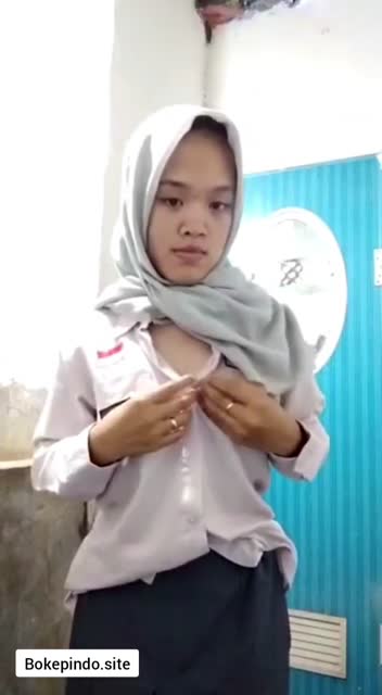 Bokep Indo Cewe Hijab SMA Pap Buka Bukan Ditoilet