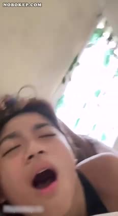 Bokep Indo Desahan ABG Cindo di Sodok Dari Belakang