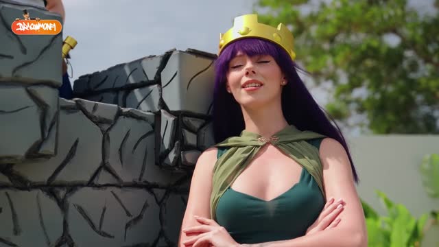 Clash Royale Cosplay_ Mega Knight Lucha Por El Coño Apretado Húmedo De Dagger Duchess_(720P).mp4