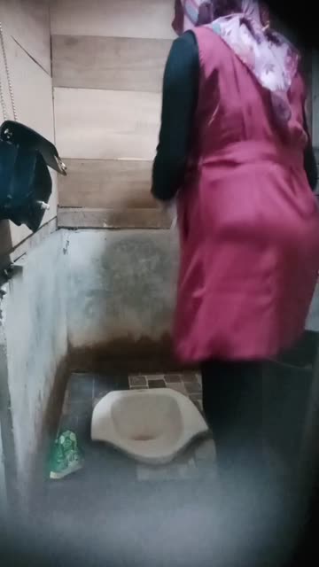 Ngintip toilet cafe bambu 08
