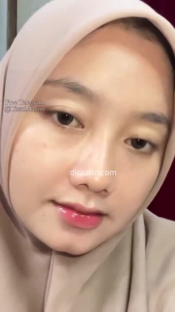 Video_Blunder_Masturbasi_Dhita_Hijab_Polos.mp4.mp4