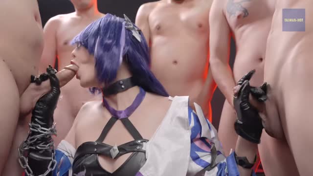 COSPLAY - Di GANGBANG dengan pria perkasa.mp4