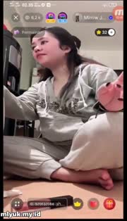 Miwmiw setelah memek lanjut anal