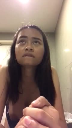 Main Cepet di Toilet Kantor