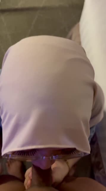 hijab kacamata nyepong.mp4.mp4