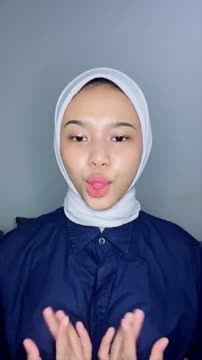 Live Host Hijab Muka Polos Suka Grepe Tetek.mp4