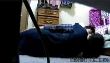 Abg Indo Kameranya Kebalik Tersembunyi - Kingbokep.mp4