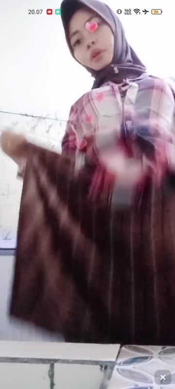 Tante cantik jilbab tobrut binal spill memek sempit 