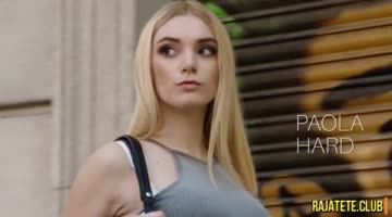 Perawatan pijat sensual dari bidadari cantik Paola Hard di Salon plus - plus menjadi menu utama pelanggan tetap