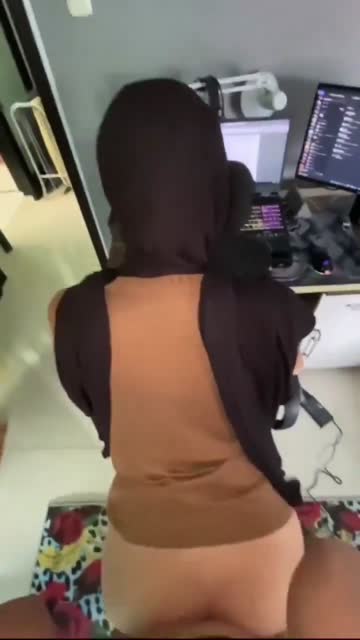 k1P8AHIUOa2Cuf3P.mp4