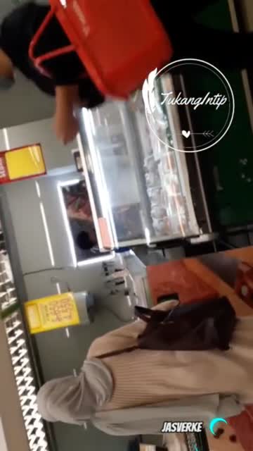 Telegram @jasverkenviralofc - Intip celana dalam pelajar 03 - Bokep Indo Viral.mp4