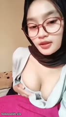 Hijab kacamata cantik stor video ke ayang - vidxlr.top