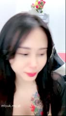 Seleb tiktok viral live streaming 