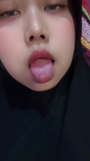Talent Mika Lyora Jilbob - Telegram @kawakawastream.mp4