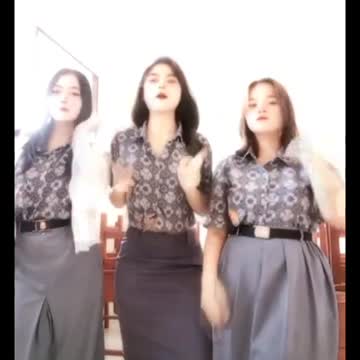 Ome Tv Trio Siswi SMA.mp4