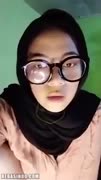 Bokep Indo Sarah Si Jilboob Barba hijab jilbab live kacamata remastetek goyanglidah r - BOKEPSIN