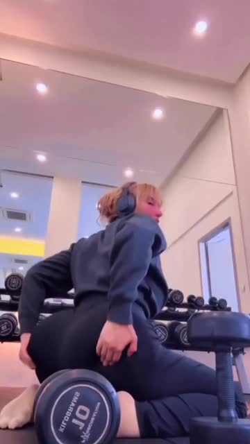 video_2026-10-02_03-11-05.mp4