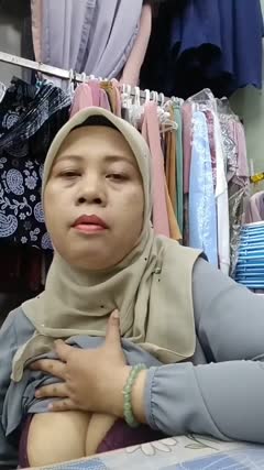 hijab tobrut lagi jualan.mp4