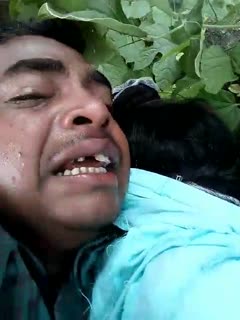 Cowok nya nyelamatin cewek nya yg mau di perkaos warga setelah mereka ketahuan mesum.mp4