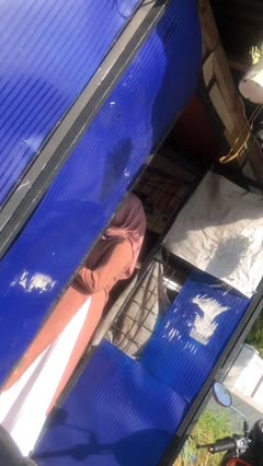 (0) NGINTIP MBAK MBAK DI WARUNG.mp4