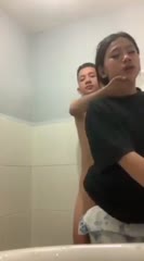 Indo_-_Kakak_Adik_di_Kamar_Mandi.mp4