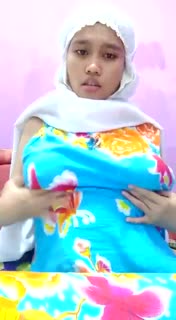 Pakai jilbab + daster damagenya