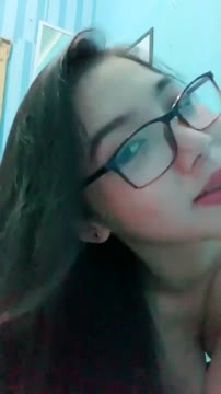 Lia cantik buka baju beha biru bening mulus.mp4