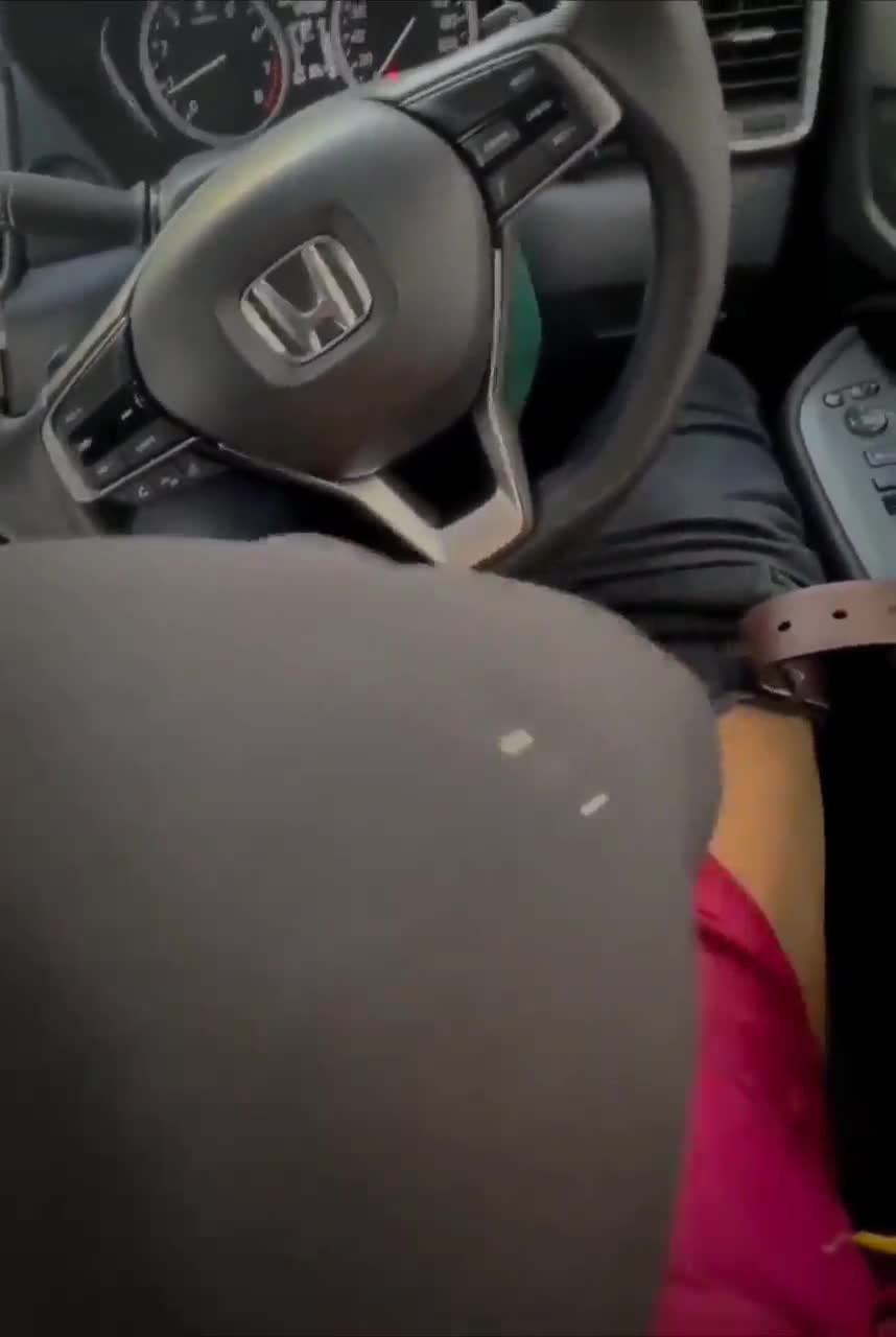 Bokep Hijab Babyputiee Spong Pacar Di mobil