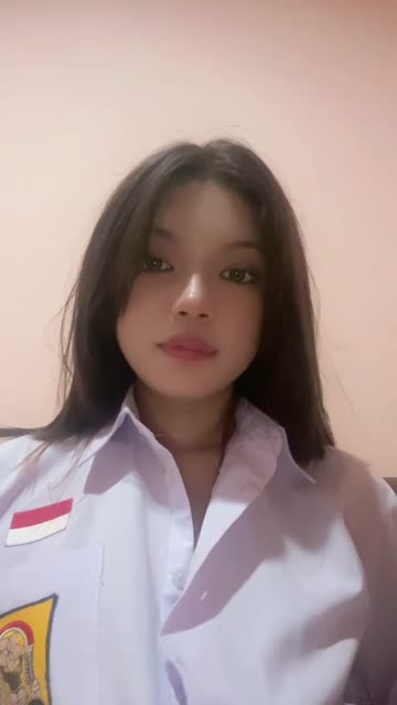 Smp cantik pulen Colmek sampai basah mekinya.mp4