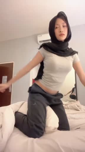 video_2026-10-07_22-55-43.mp4
