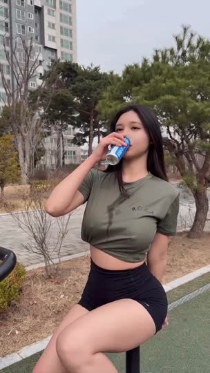 Seo Ahn Crop Top And Shorts OnlyFans Video Leaked.mp4
