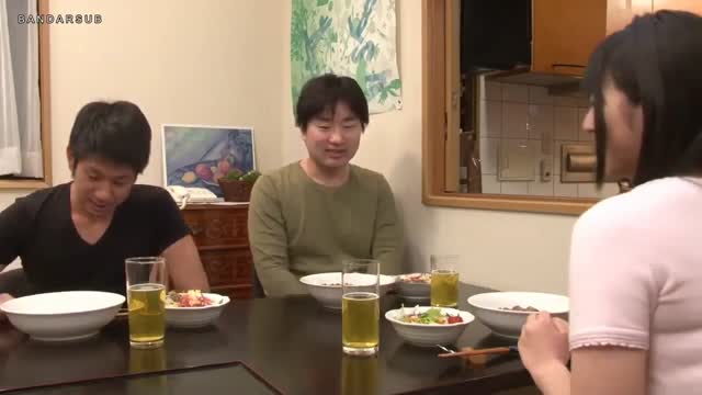 VENU-448 Threesome Ibu Dan 2 Anak Tiri – Ai Uehara.mp4
