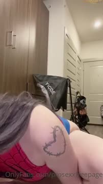 Cewe Cantik Cosplay Spiderman Merah.mp4