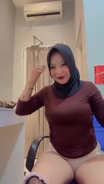 Hijab_Hikaru_Pullen_...ad2.mp4