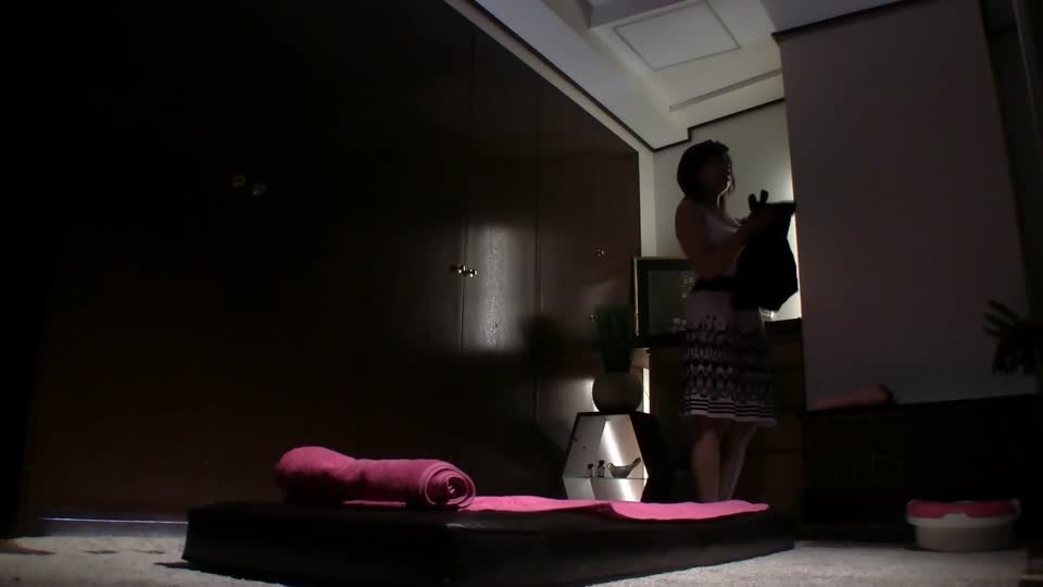 Pijat - Ngintip Pijat Sensual Dimana Artis Datang.mp4