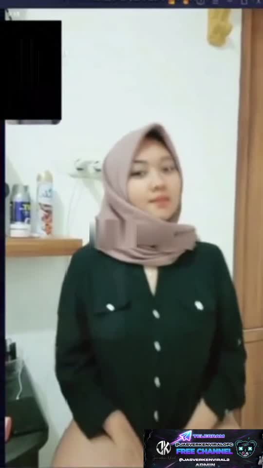 Telegram @jasverkenviralofc - Sherly hijab vcs (Sound On) 03 - Bokep Indo Viral.mp4