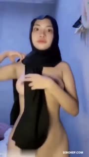 Chella Mode Jilbab Omek Desah Manjah Pengen Squirt Ahh.mp4