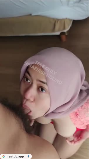 Cewek Cantik Viral Nyepong.mp4