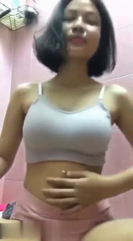 Cewek SMA Sange Di Kamar Mandi 7